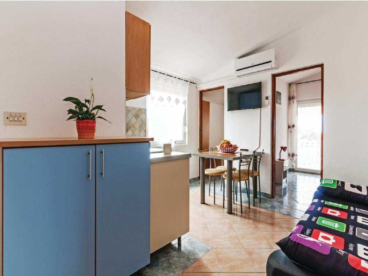 Apartments Hak Vir Extérieur photo